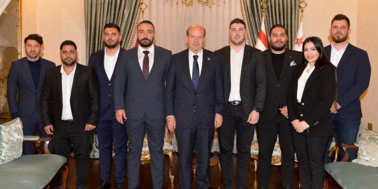 Cumhurbaşkanı Tatar, UBP Gençlik Kolları başkanlarını kabul etti