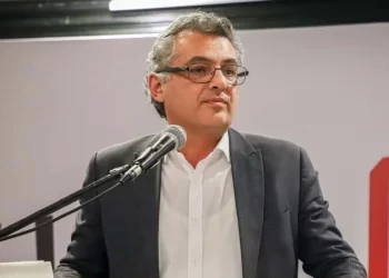 Erhürman: Kimse bizi dünyayla buluşma kararlılığımızdan alıkoyamayacak