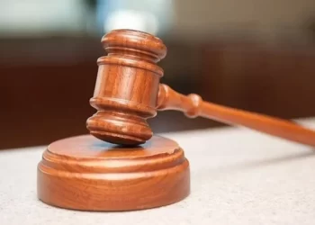 Kıbrıslı Türklere hakaret eden iki kişiye dava okundu!