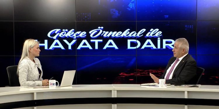 BAŞÖRTÜSÜNÜ TARTIŞMA YERİ PARTİ MECLİSİ DEĞİLDİR