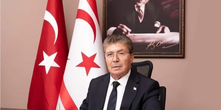 Başbakan Ünal Üstel: Kıbrıs Türk halkına yönelik sözlü saldırılar için polise başvurduk