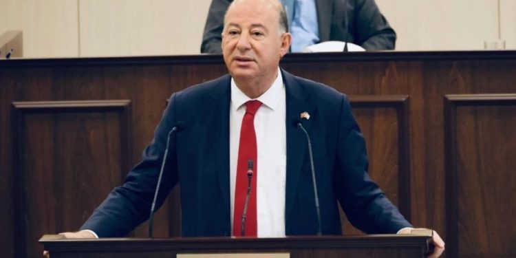 Hakan Dinçyürek: 10 milyonlarca Euro’luk yeni tıbbi cihaz ve donanımla sağlığı geliştiriyoruz