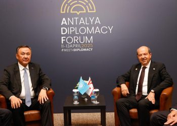 Cumhurbaşkanı Tatar, TDT Genel Sekreteri Kubanychbek Omuraliev ile görüştü