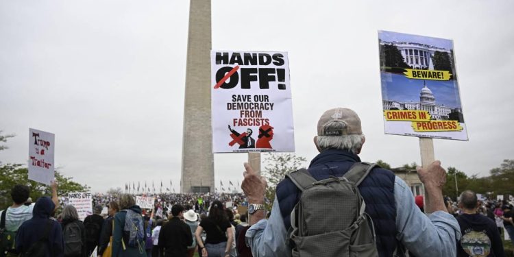 ABD’de Trump karşıtı protesto gösterileri yapıldı