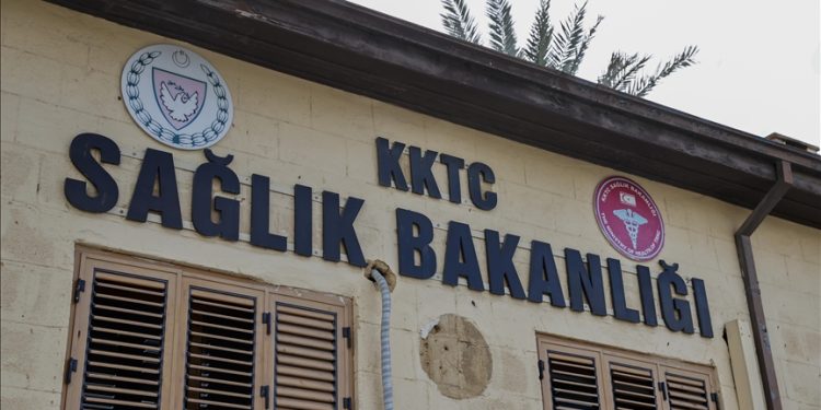 Sağlık Bakanlığı, sağlık merkezine başvuran bir hastaya “zamanında müdahale yapılmadığı” iddialarıyla ilgili açıklama yaptı