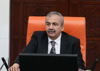 Cumhurbaşkanı Ersin Tatar’dan TBMM Başkanvekili Sırrı Süreyya Önder’e geçmiş olsun mesajı